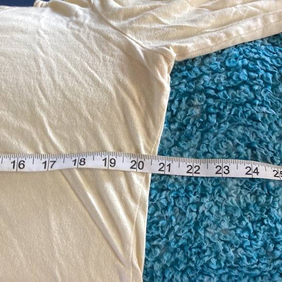 Old Navy - XL long sleeve cream shirt with flowers - Picture 9 of 10